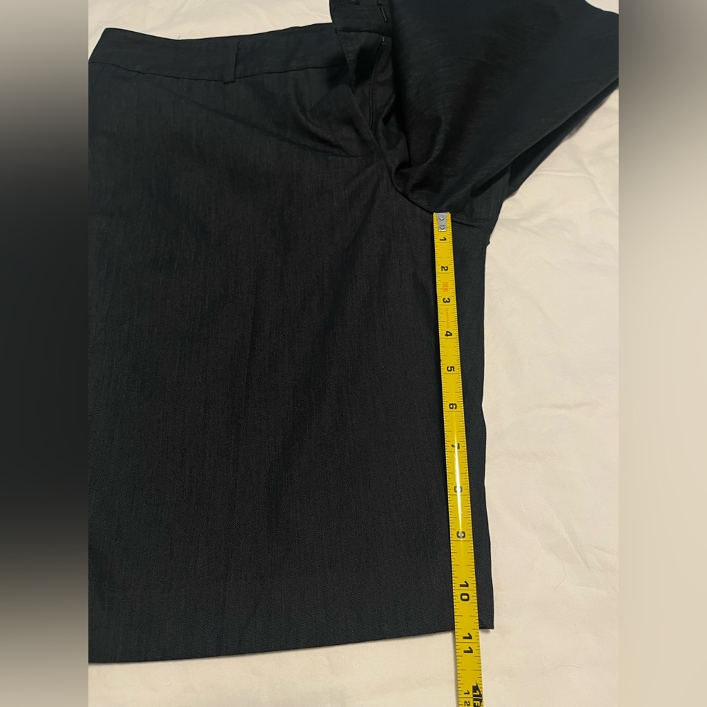 TALBOTS Women’s Charcoal Bermudas Dressy Stretch Shorts Size 10 - Picture 12 of 16
